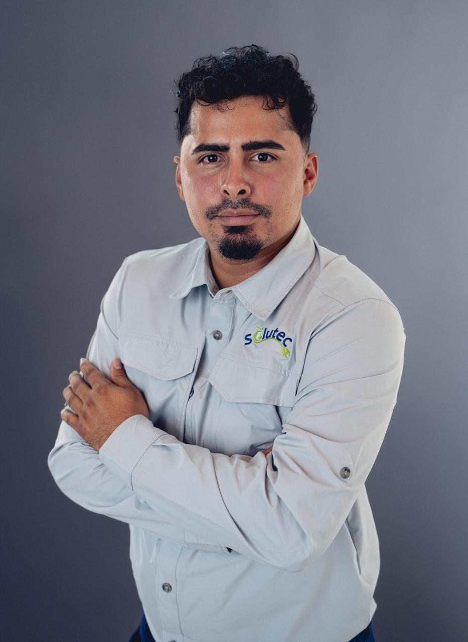 Bismarck Bello — Técnico de Campo · SOLUTEC